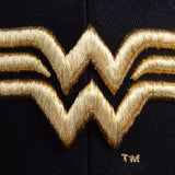 Gorra Plana Logo Wonder Woman Golden Edition